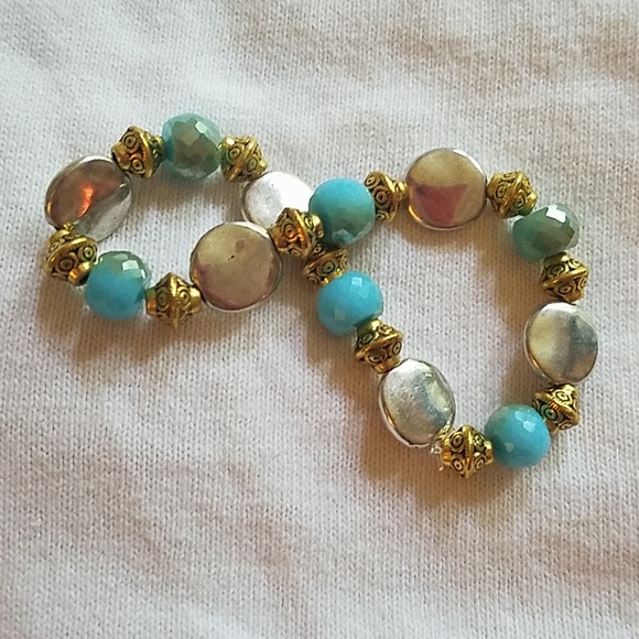 Bracelets - Picture 2 of 7